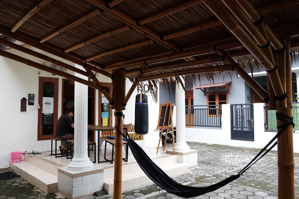 Hoz Bed & Breakfast Yogyakarta Eksteriør billede