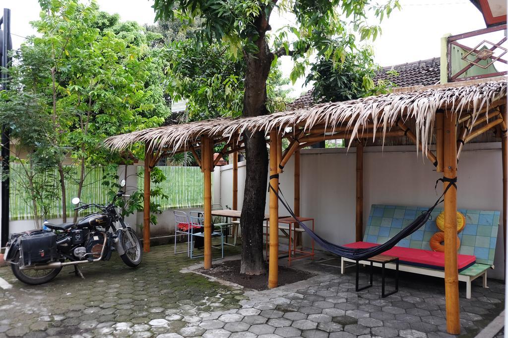 Hoz Bed & Breakfast Yogyakarta Eksteriør billede
