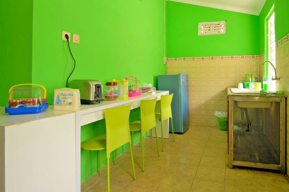 Hoz Bed & Breakfast Yogyakarta Eksteriør billede